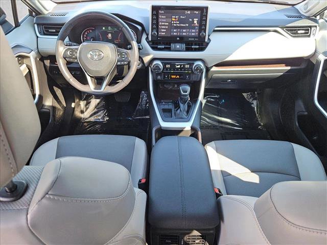 Used 2022 Toyota RAV4 Limited image 18