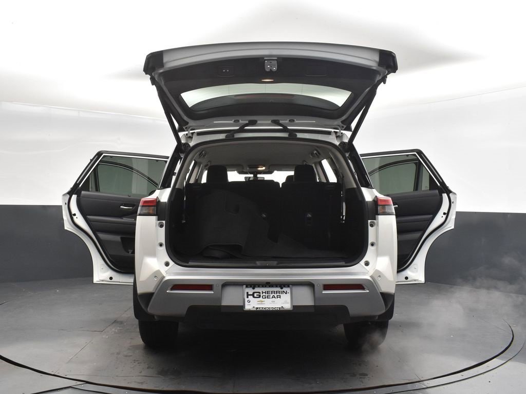 Used 2024 Nissan Pathfinder SL image 52