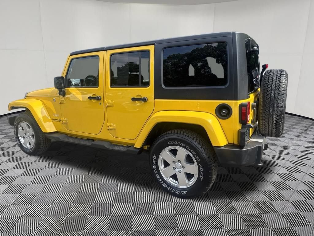 Used 2011 Jeep Wrangler Unlimited Sahara w/ Dual Top Group AWD/4WD image 16