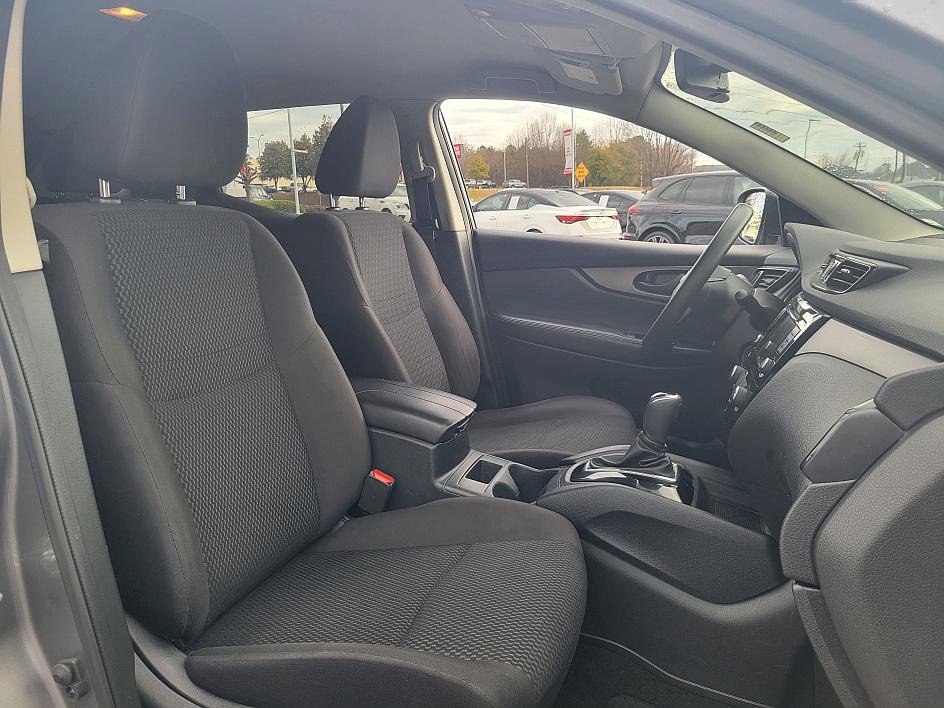 Used 2021 Nissan Rogue Sport S image 17