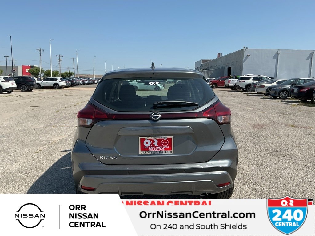 New 2025 Nissan Kicks Play S image 6