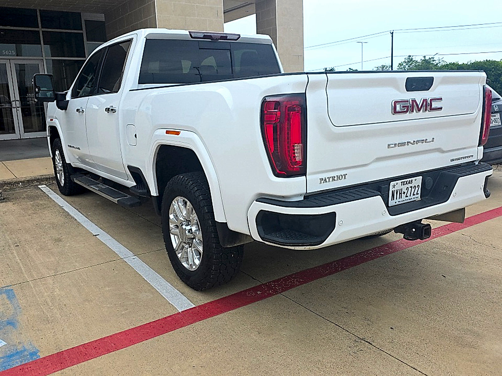 Used 2020 GMC Sierra 2500 Denali w/ Denali Ultimate Package AWD/4WD image 7