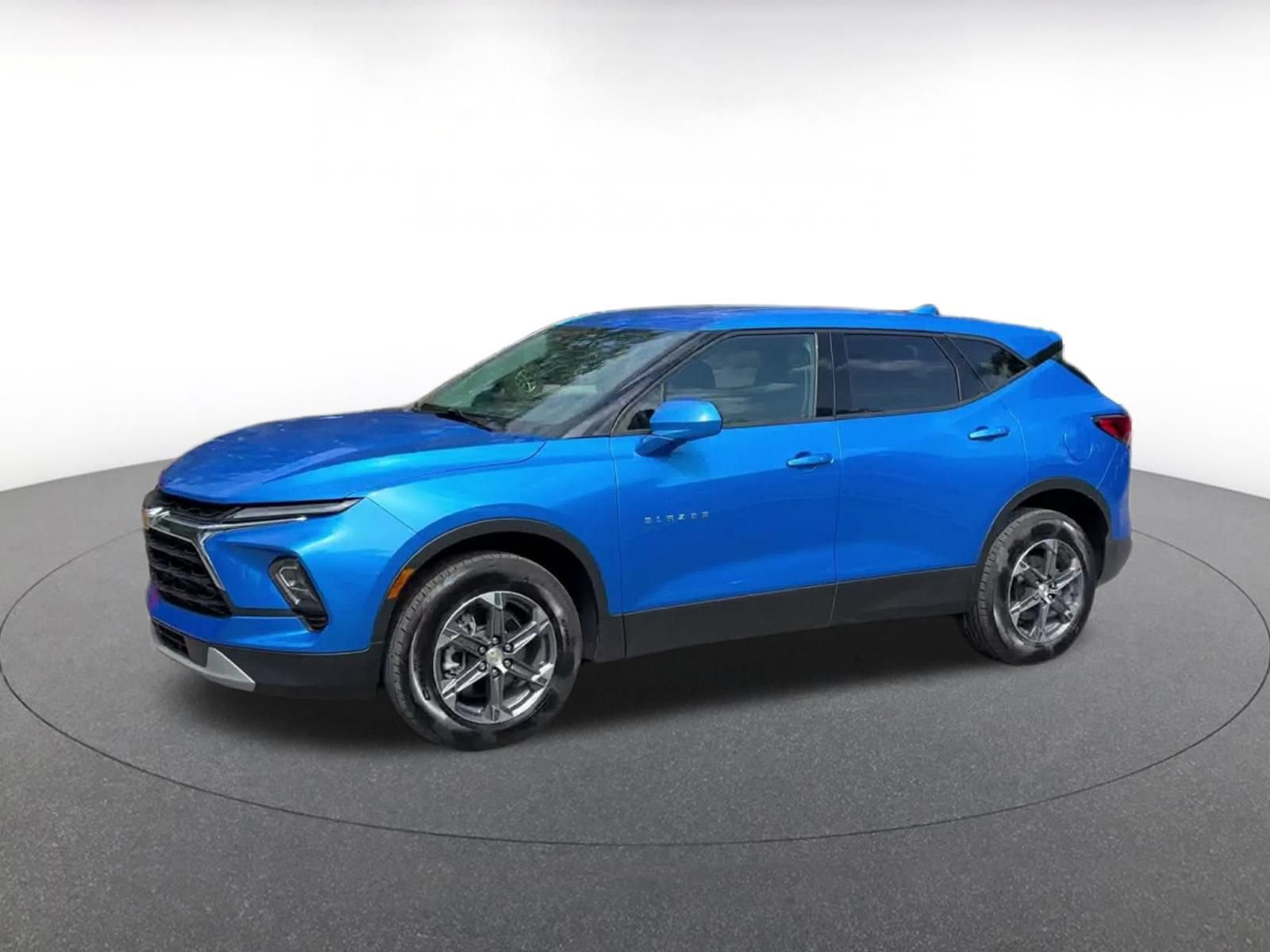 Used 2026 Chevrolet Blazer LT FWD image 7