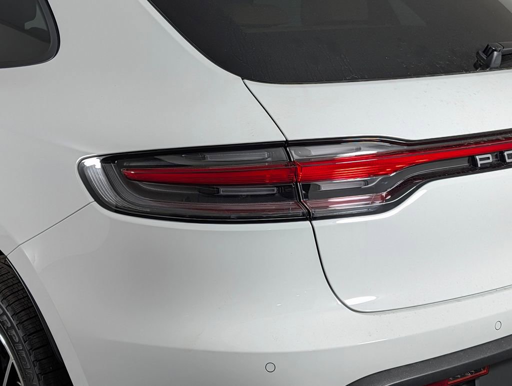 New 2026 Porsche Macan image 16