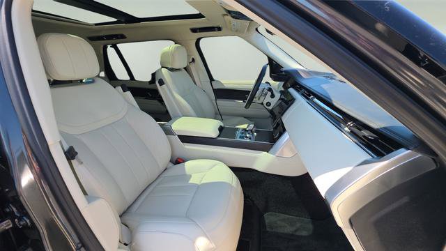 Used 2023 Land Rover Range Rover Long Wheelbase Autobiography image 18