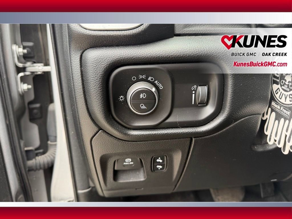 Used 2020 RAM 1500 Big Horn AWD/4WD image 10