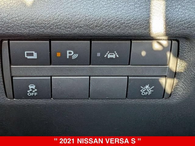 Used 2021 Nissan Versa S FWD image 18
