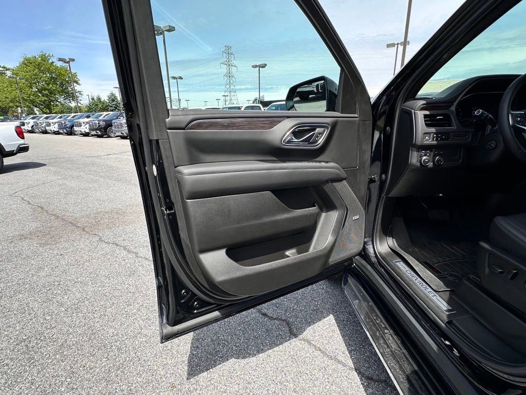 Certified 2023 Chevrolet Tahoe LT w/ LT Signature Plus Package AWD/4WD image 23