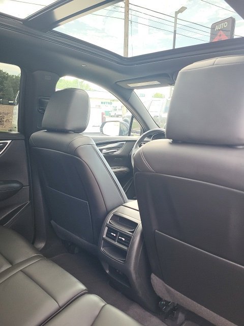 Used 2022 Cadillac XT5 Premium Luxury w/ Technology Package AWD/4WD image 22