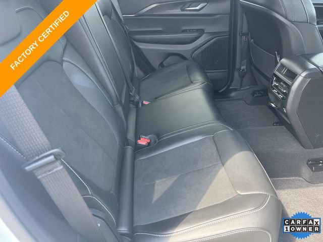 Certified 2025 Jeep Grand Cherokee Altitude AWD/4WD image 22