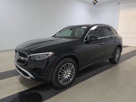 Used 2024 Mercedes-Benz GLC 300 4MATIC image 2