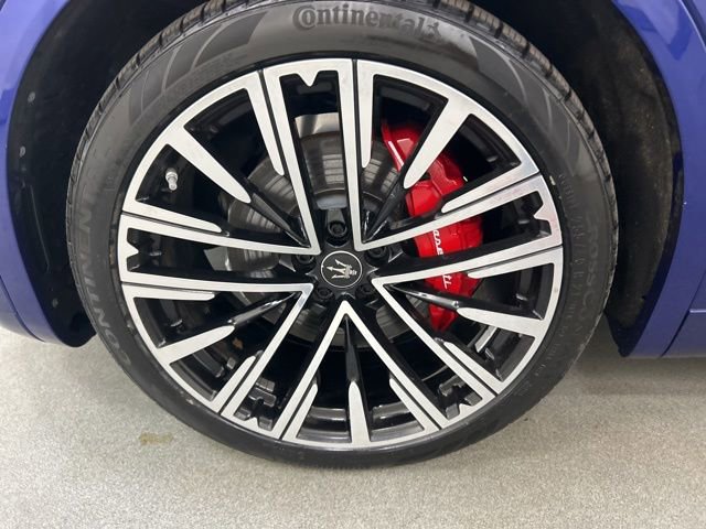 Used 2023 Maserati Grecale Modena AWD/4WD image 32