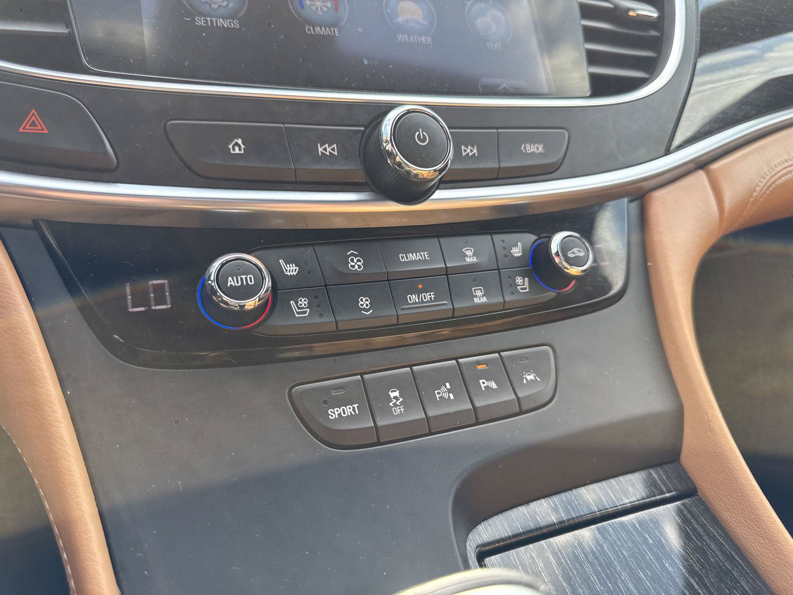 Used 2017 Buick LaCrosse Premium w/ Driver Confidence Package #2 FWD image 21