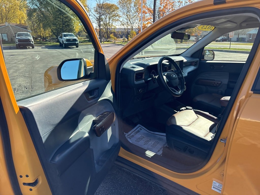 Used 2023 Ford Maverick Lariat w/ Lariat Luxury Package image 13