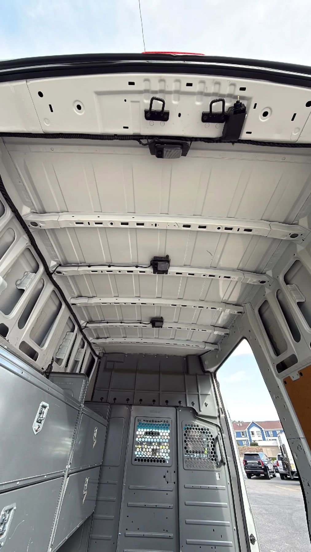 Used 2014 Nissan NV 2500 SV w/ Side & Curtain Airbag Package image 26