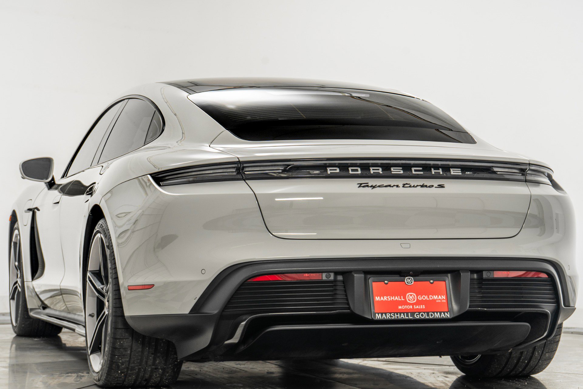 Used 2021 Porsche Taycan Turbo S image 7