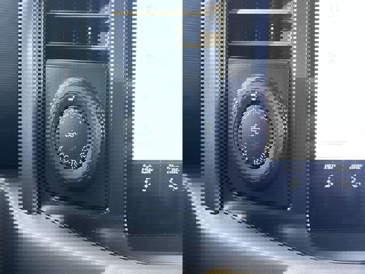 New 2025 Ford F150 XLT w/ Equipment Group 302A MID image 6