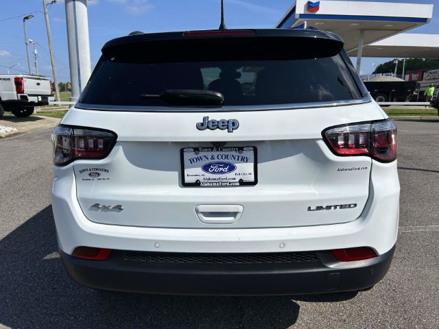 Used 2026 Jeep Compass Limited AWD/4WD image 34