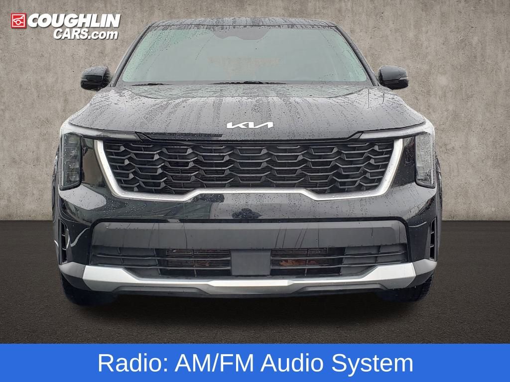 Used 2024 Kia Sorento LX image 3