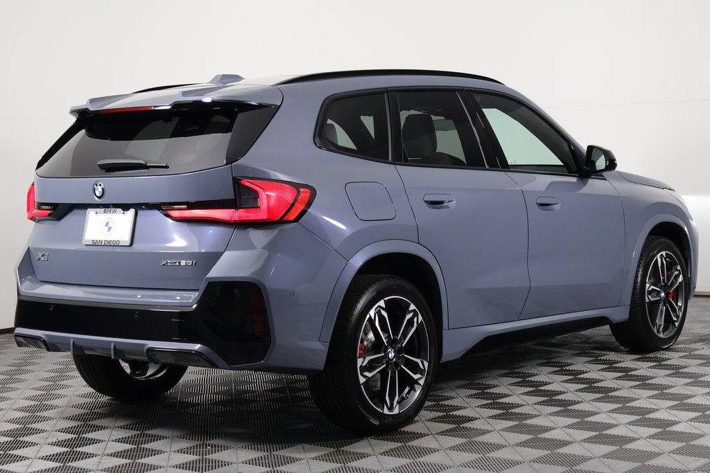 New 2026 BMW X1 xDrive28i w/ Technology Package AWD/4WD image 2