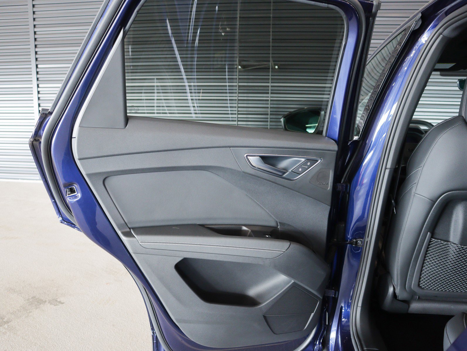 Used 2025 Audi Q4 e-tron Prestige w/ Sport Package image 23