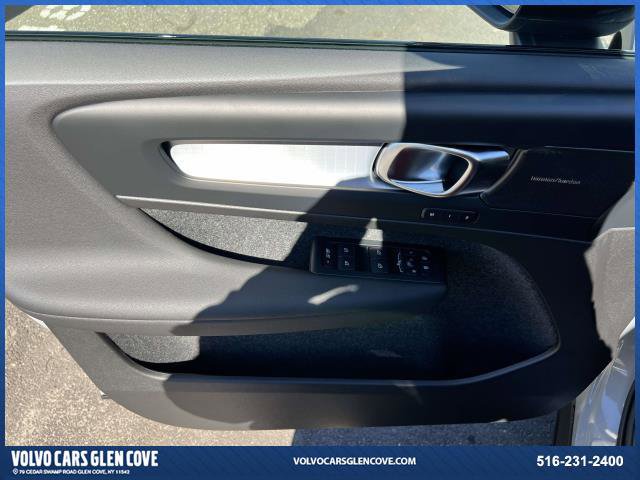 New 2026 Volvo XC40 B5 Ultra w/ Climate Package AWD/4WD image 15