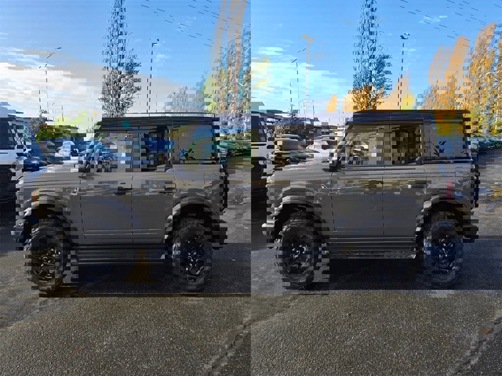 New 2025 Ford Bronco Outer Banks image 8