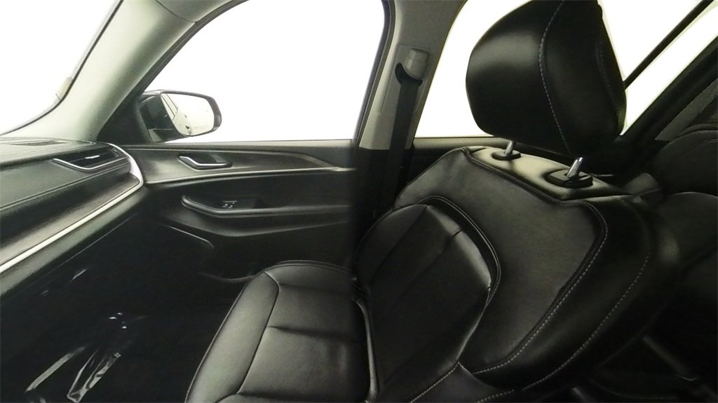 Used 2022 Jeep Grand Cherokee L Limited image 31