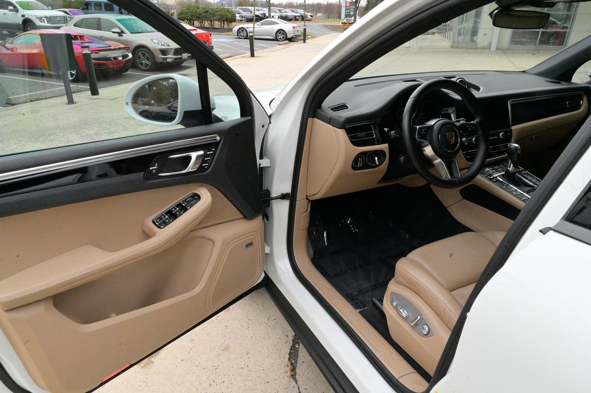 Used 2020 Porsche Macan image 15