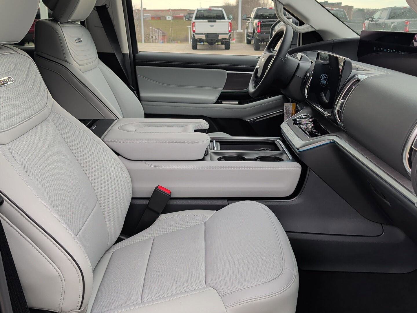 New 2026 Ford Expedition Max Platinum image 36