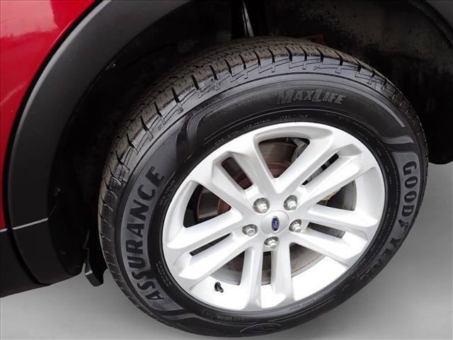 Used 2019 Ford Explorer XLT w/ Equipment Group 202A AWD/4WD image 7