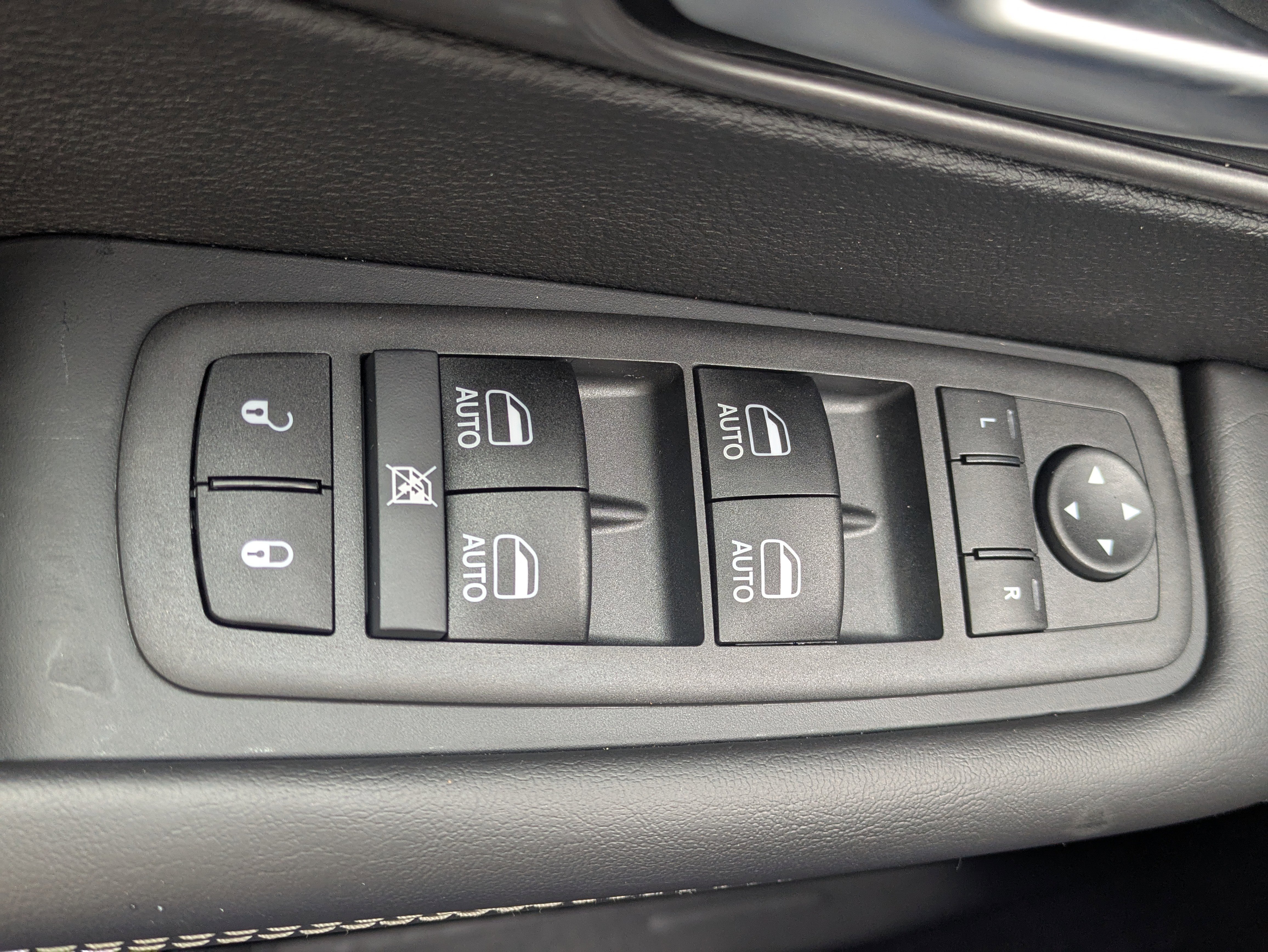 New 2026 Chrysler Pacifica Select image 24