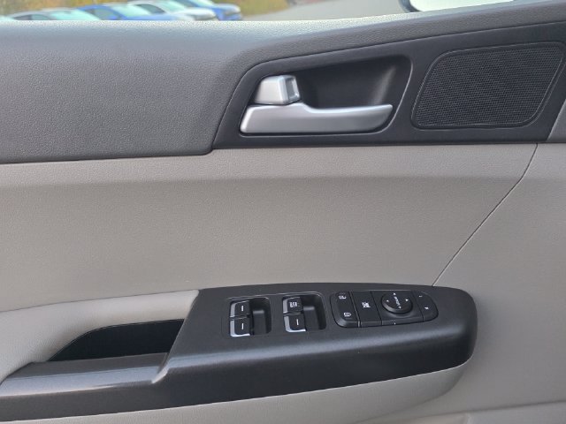 Used 2019 Kia Sportage LX AWD/4WD image 24