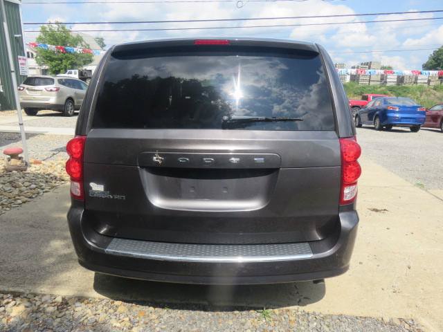 Used 2016 Dodge Grand Caravan SE w/ Quick Order Package 29E SE FWD image 10