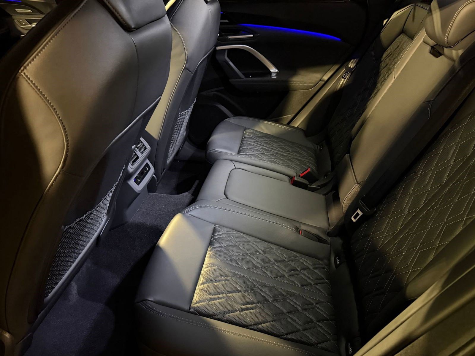 New 2025 Audi SQ5 Prestige AWD/4WD image 24