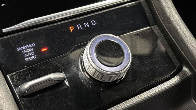 Certified 2024 Jeep Grand Cherokee Limited w/ Luxury Tech Group II AWD/4WD image 19
