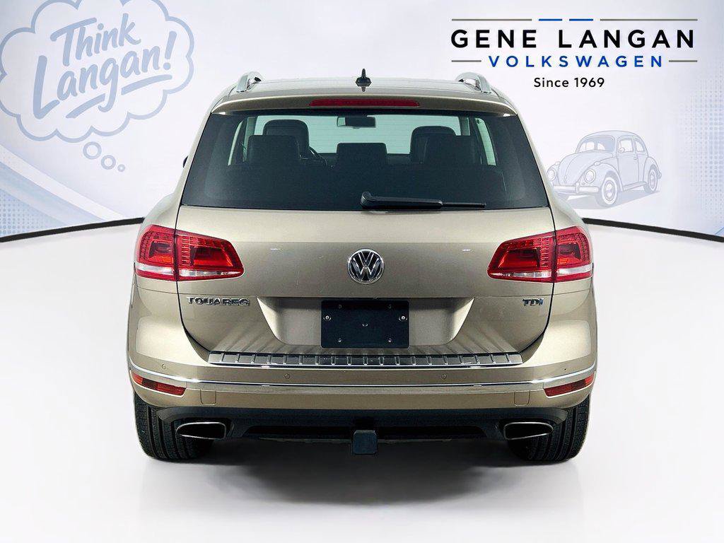 Used 2016 Volkswagen Touareg TDI AWD/4WD image 6