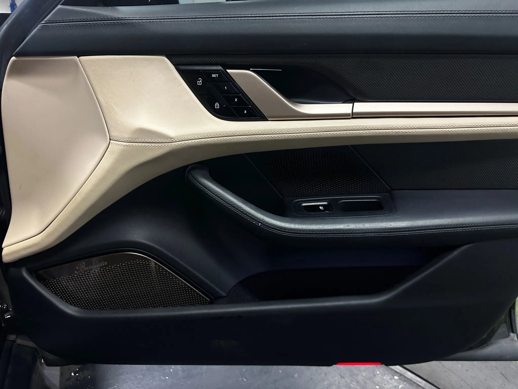 Used 2020 Porsche Taycan Turbo S image 27