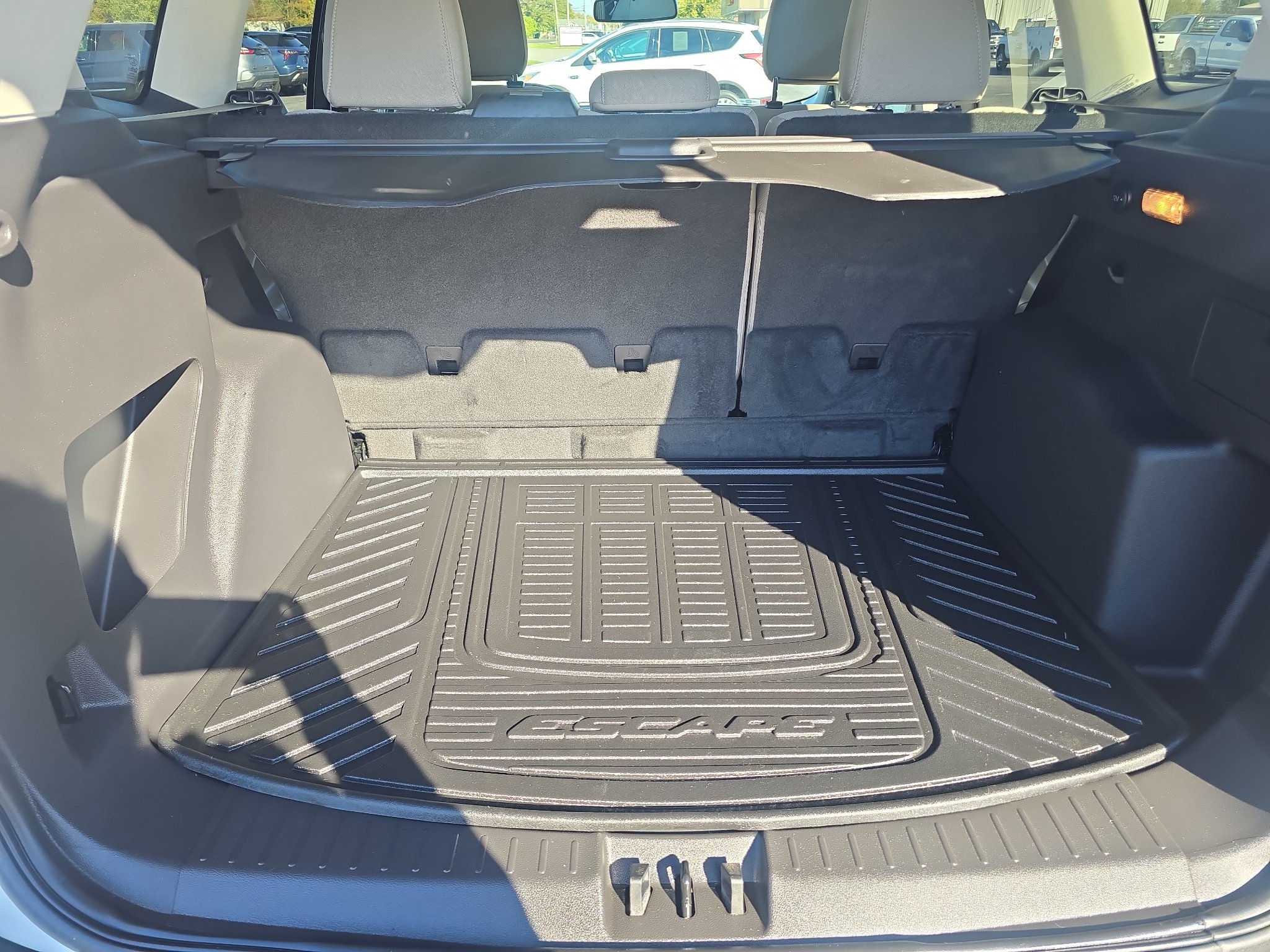 Used 2018 Ford Escape SE w/ Ford Safe & Smart Package FWD image 18