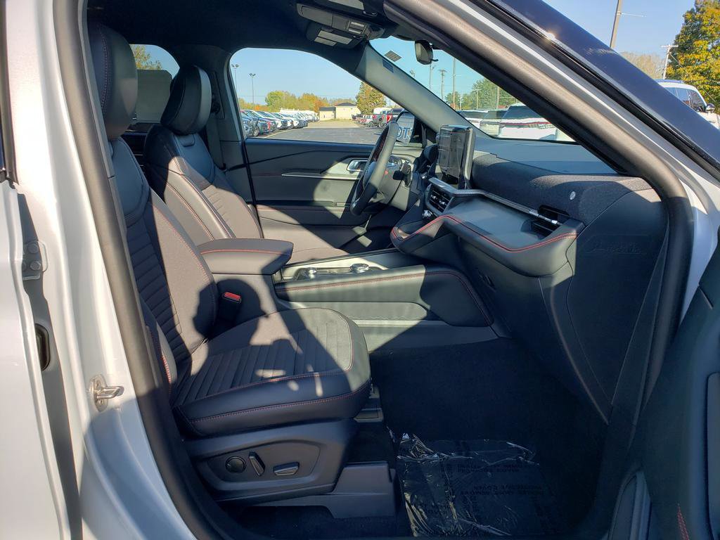 New 2026 Ford Explorer ST-Line image 16
