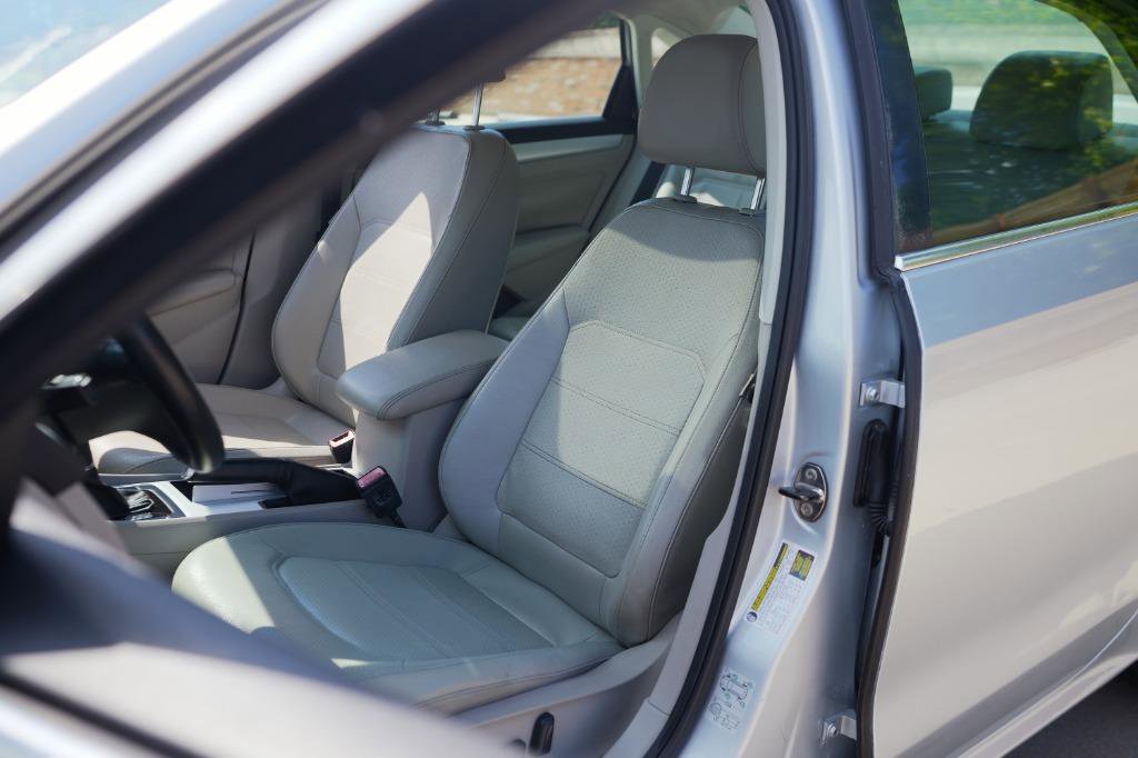 Used 2012 Volkswagen Passat 2.5 SE image 14