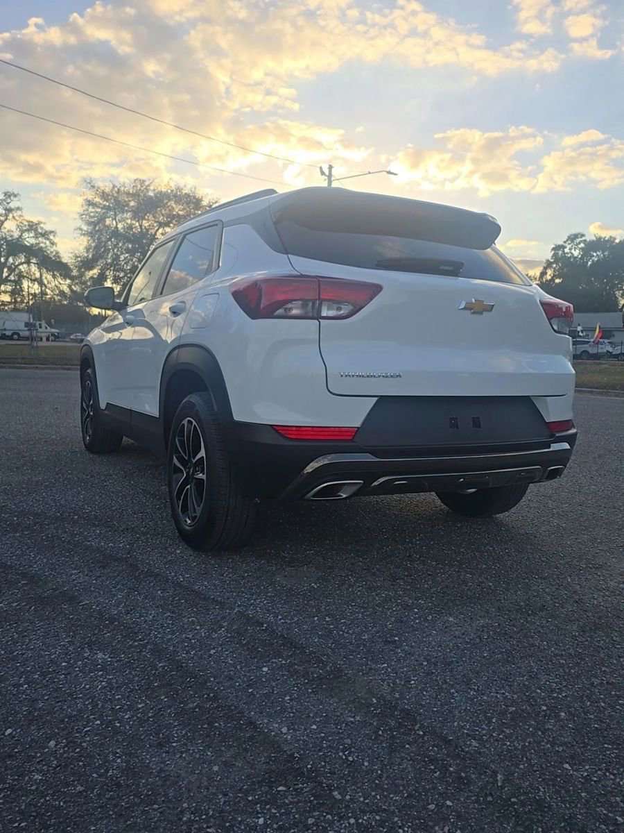 Used 2025 Chevrolet TrailBlazer LT image 4