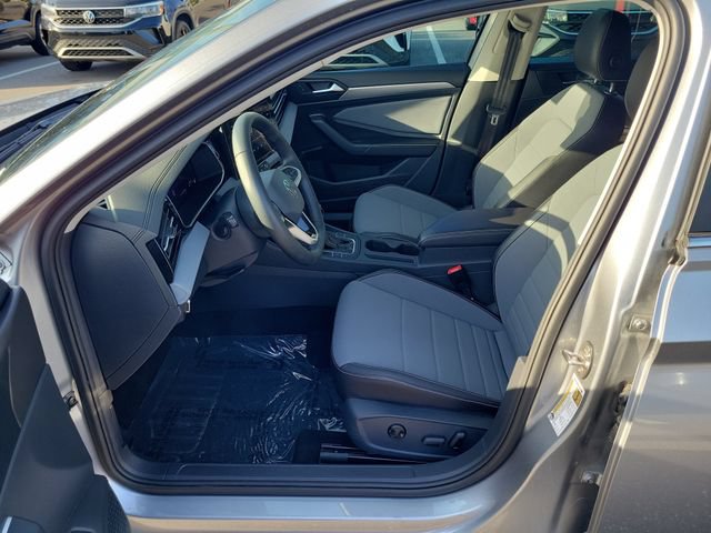 Certified 2026 Volkswagen Jetta SE FWD image 16