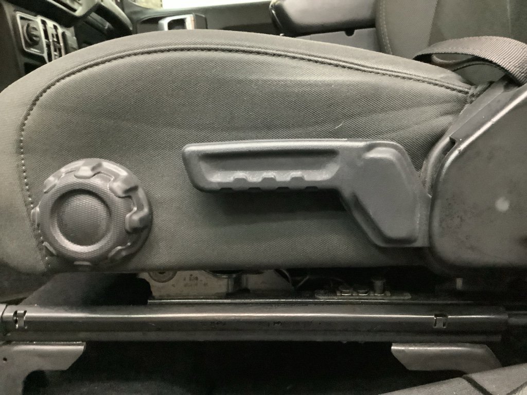 Used 2023 Jeep Wrangler Sport S image 15