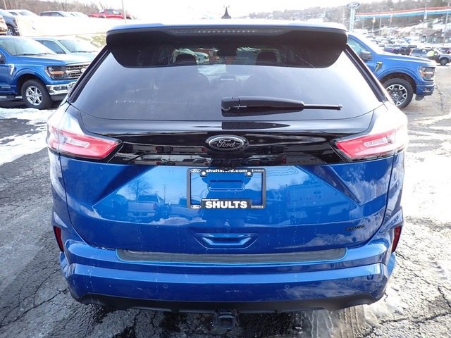 Used 2024 Ford Edge SE w/ Black Appearance Package image 7