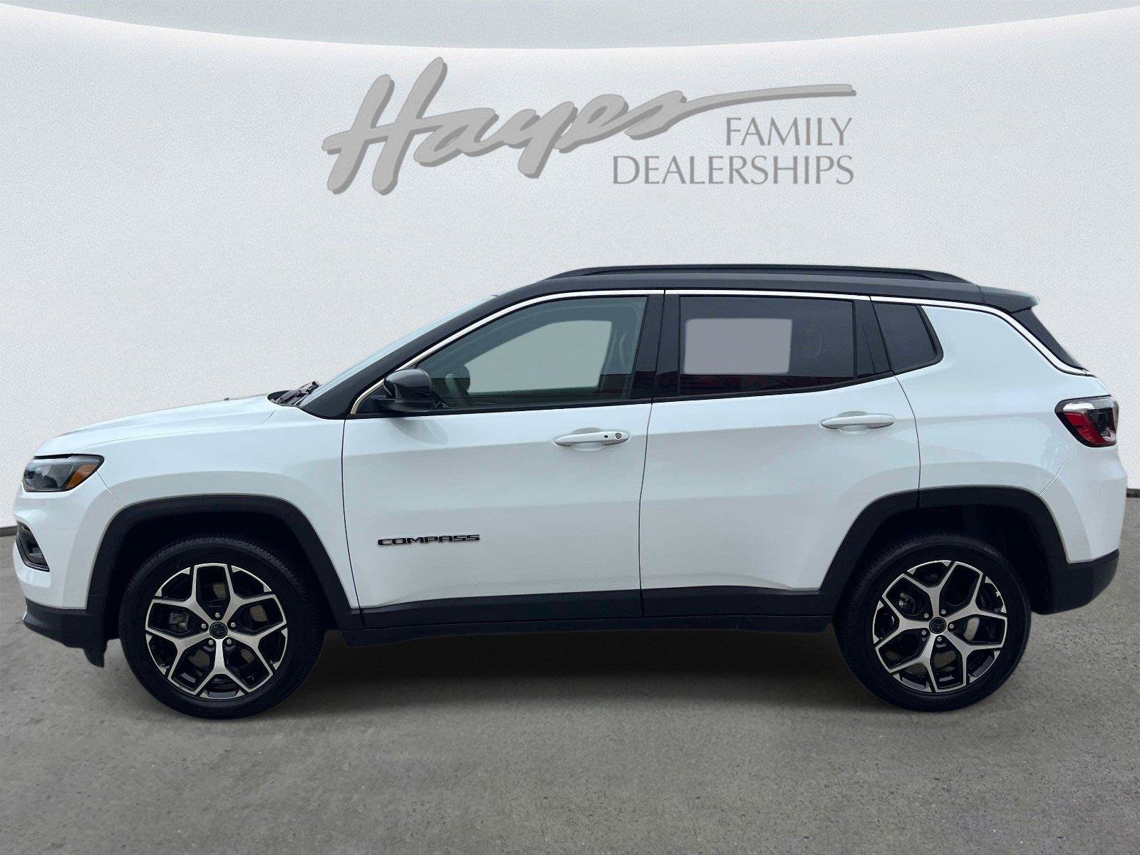 Used 2025 Jeep Compass Limited AWD/4WD image 6