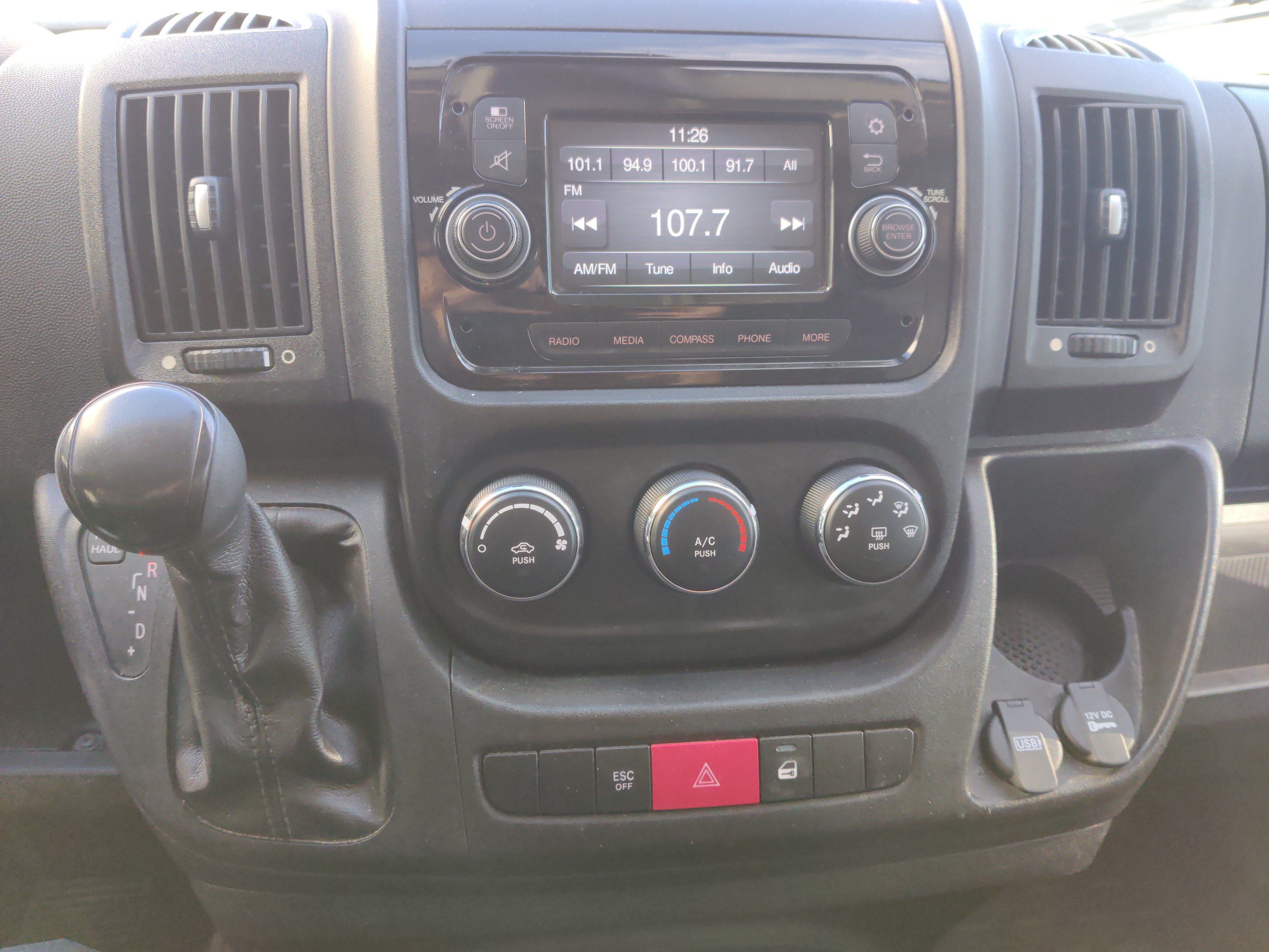 Used 2018 RAM ProMaster 2500 w/ Interior Convenience Group FWD image 20