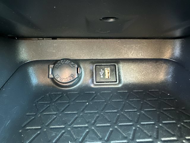 Used 2024 Toyota RAV4 LE AWD/4WD image 30