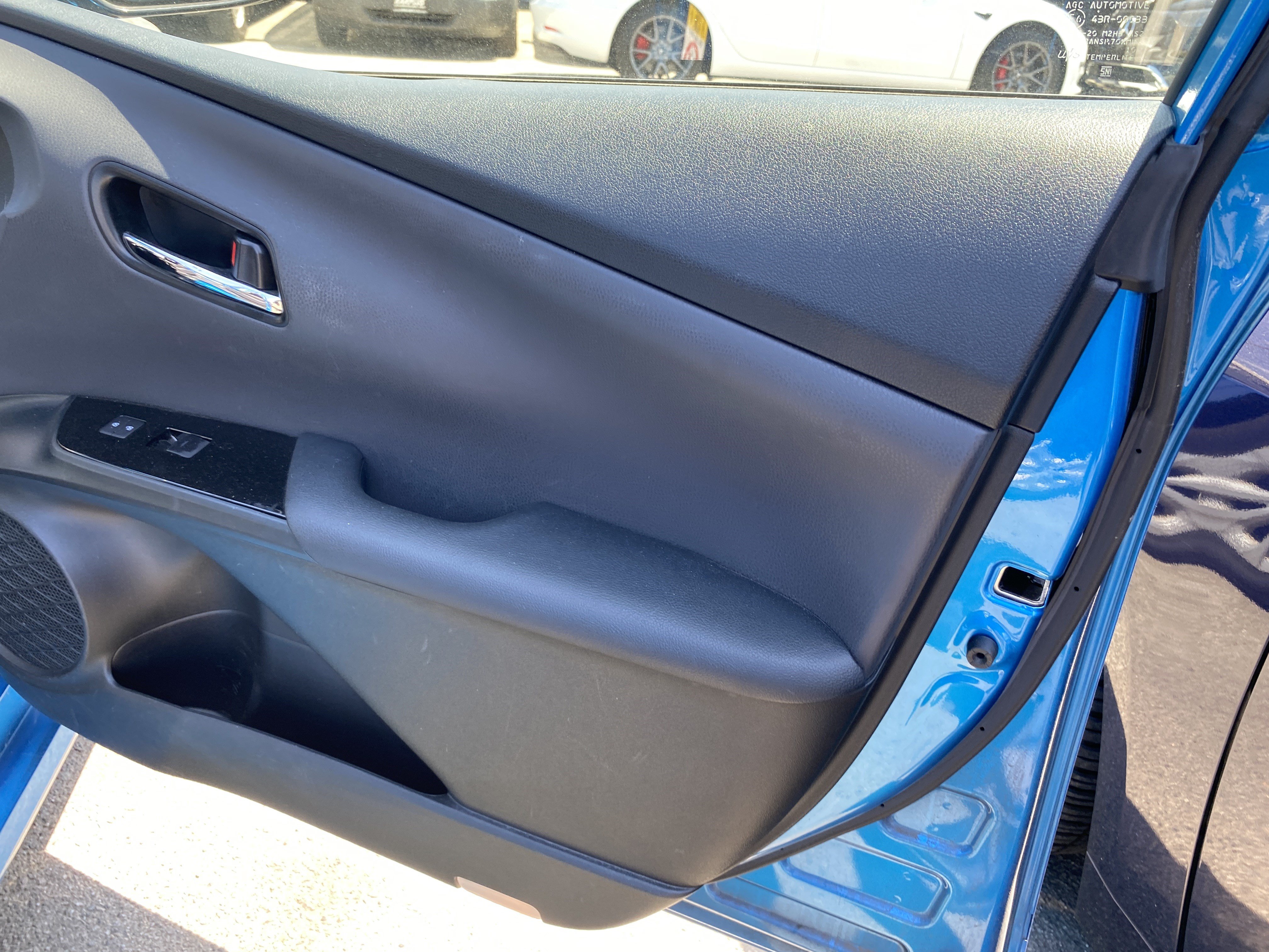 Used 2019 Toyota Prius LE w/ Carpet Mat Package FWD image 20