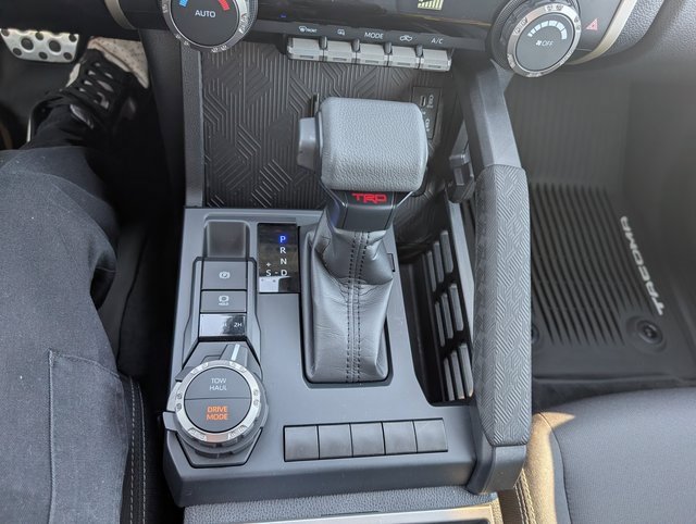 Used 2025 Toyota Tacoma TRD Sport image 19